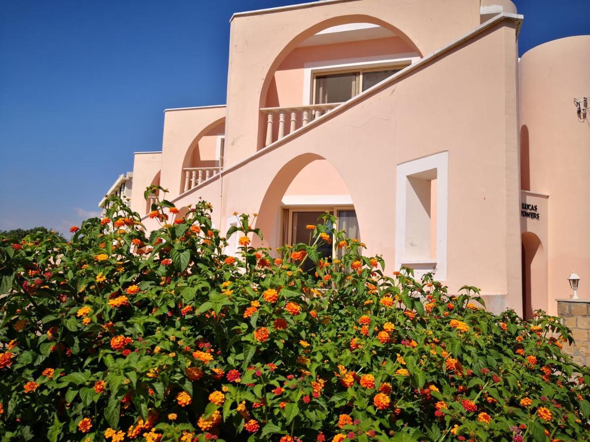 Seashell Apartments Paphos Eksteriør bilde