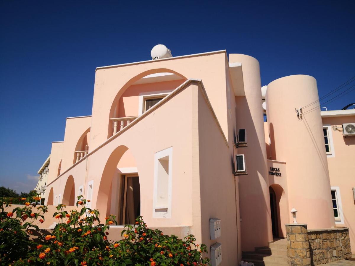 Seashell Apartments Paphos Eksteriør bilde