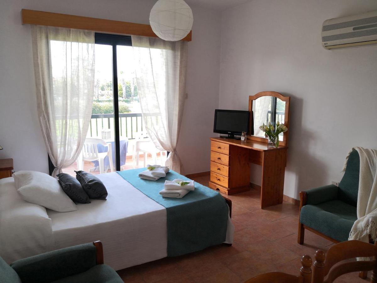 Seashell Apartments Paphos Eksteriør bilde